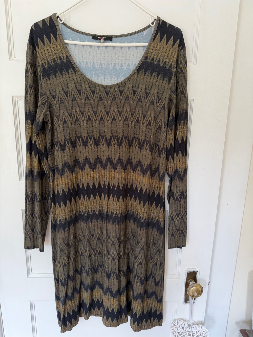 Long-Sleeve Zigzag Knit Dress in Navy and Gold